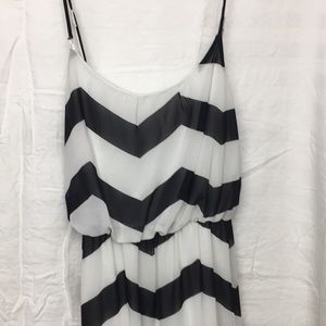 MY MICHELLE BLACK AND WHITE DRESS